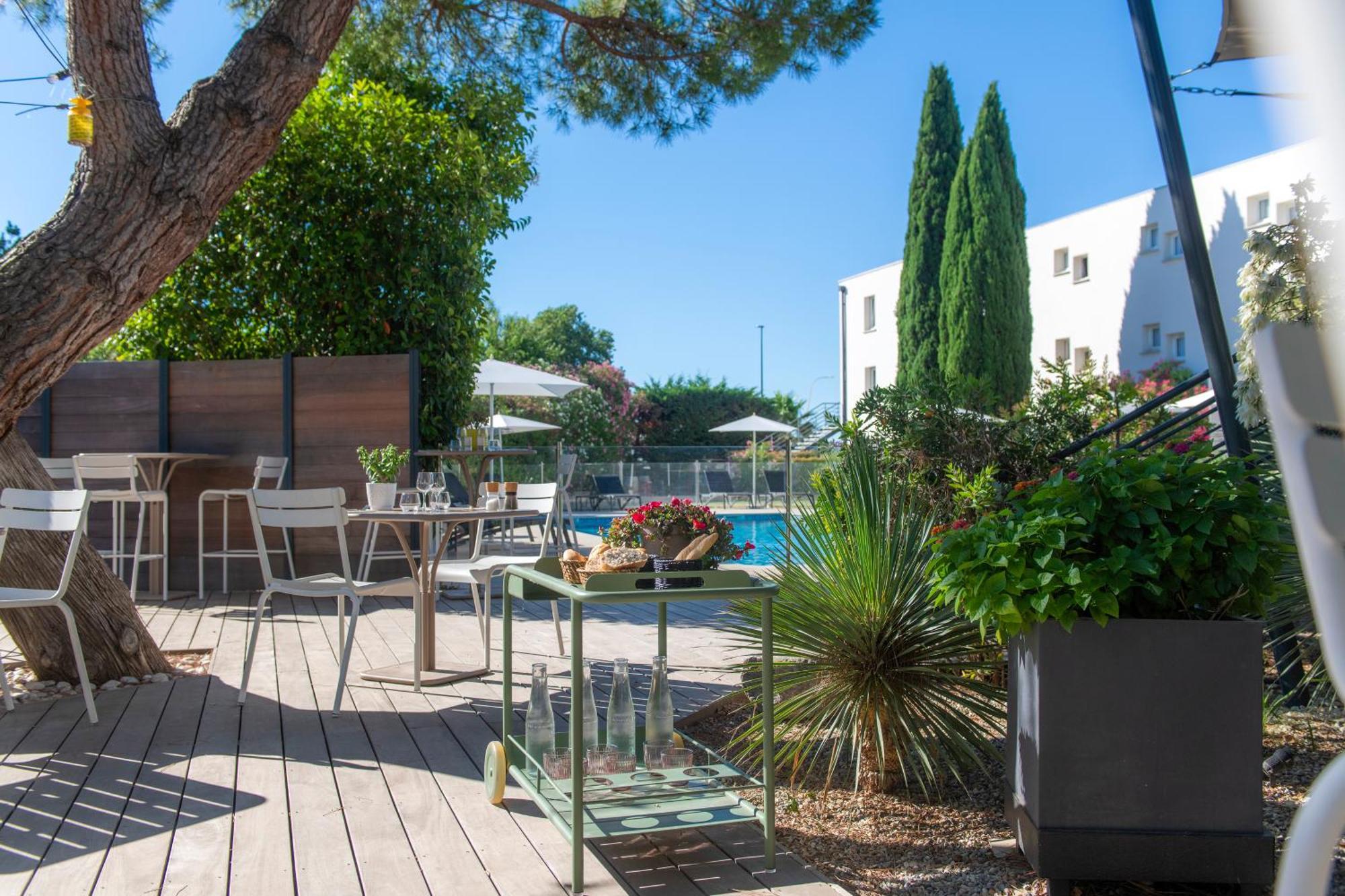 Kyriad Montpellier Est - Lunel Lunel  Eksteriør bilde