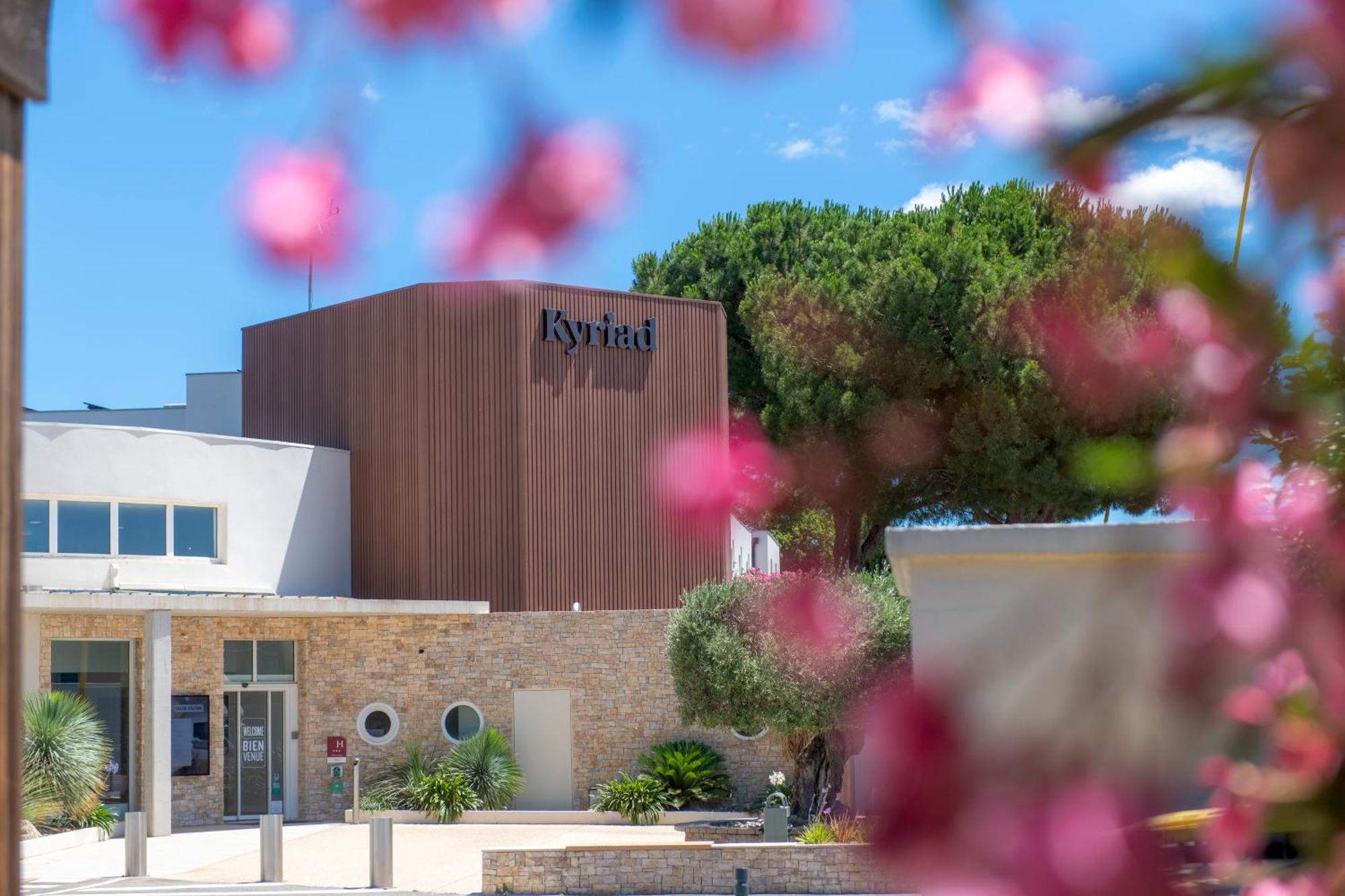 Kyriad Montpellier Est - Lunel Lunel  Eksteriør bilde